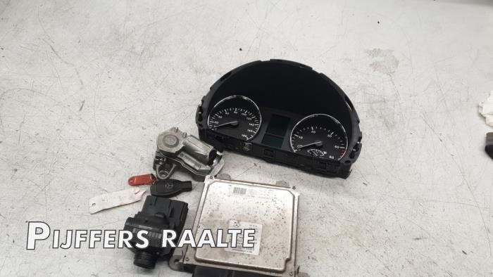 Used Ignition lock + computer Mercedes Sprinter 5t (906.15/906.25) 516 CDI 16V Price € 423,50 Inclusive VAT offered by Pijffers B.V. Raalte
