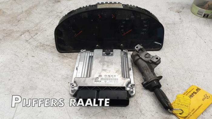 Used Engine management computer Volkswagen Transporter T5 2.5 TDi Price € 361,79 Inclusive VAT offered by Pijffers B.V. Raalte