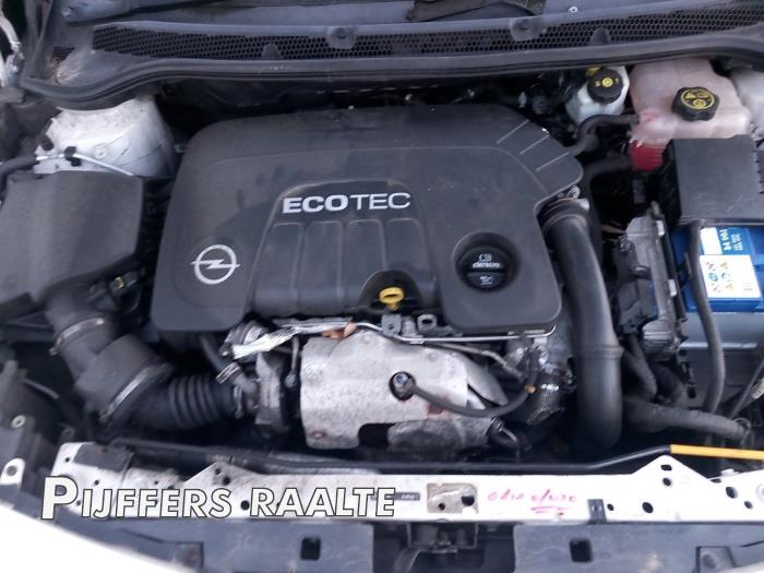 Używane Silnik Opel Astra J Sports Tourer (PD8/PE8/PF8) 1.6 CDTI 16V Cena € 1.512,50 Z VAT oferowane przez Pijffers B.V. Raalte