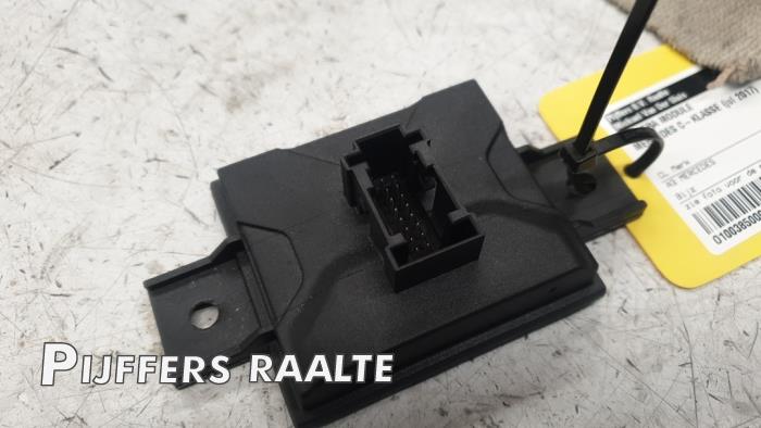 Usagé Module caméra Mercedes C Estate AMG (S205) C-43 AMG 3.0 V6 24V Turbo 4-Matic Prix € 42,35 Prix TTC proposé par Pijffers B.V. Raalte