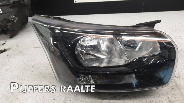 Używane Reflektor prawy Ford Transit 2.0 TDCi 16V Eco Blue 130 RWD Cena € 181,50 Z VAT oferowane przez Pijffers B.V. Raalte