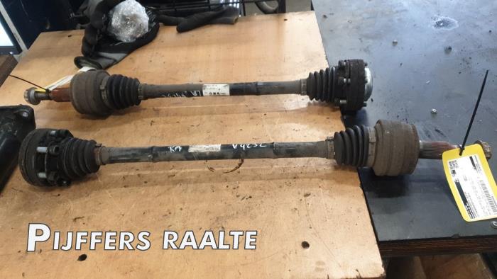 Usagé Arbre de transmission arrière droit Volkswagen Transporter T5 2.0 BiTDI DRF 4 Motion Prix € 50,00 Prix TTC proposé par Pijffers B.V. Raalte