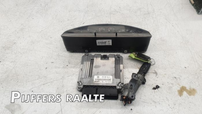 Used Ignition lock + computer Volkswagen Transporter T5 2.5 TDi Price € 195,00 Margin scheme offered by Pijffers B.V. Raalte