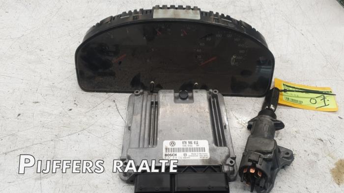 Used Ignition lock + computer Volkswagen Transporter T5 2.5 TDi Price € 195,00 Margin scheme offered by Pijffers B.V. Raalte