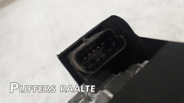 Dynamo d'un Opel Vivaro 2.0 Diesel 145 2023