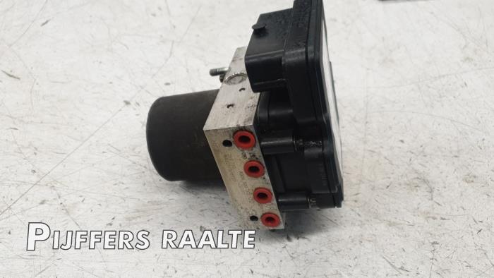Usagé Pompe ABS Volkswagen Crafter 2.0 BiTDI Prix € 121,00 Prix TTC proposé par Pijffers B.V. Raalte