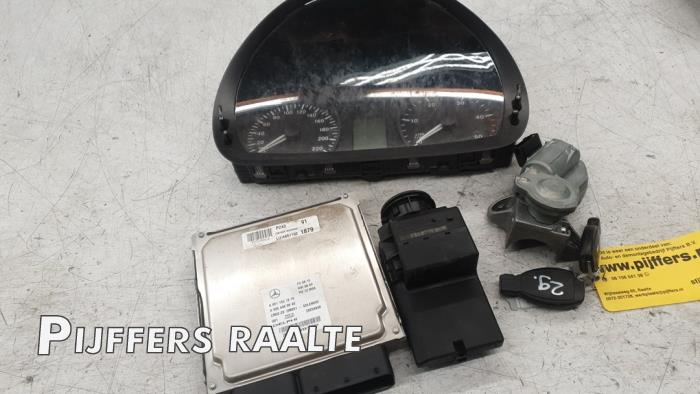 Used Ignition lock + computer Mercedes Vito (639.6) 2.2 113 CDI 16V Euro 5 Price € 450,00 Inclusive VAT offered by Pijffers B.V. Raalte