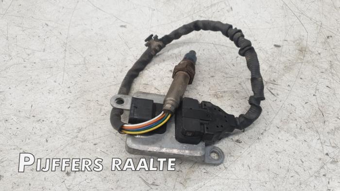 Usados Sensor Nox Mercedes E (W212) E-200 CDI 16V BlueEfficiency,BlueTEC Precio € 145,20 IVA incluido ofrecido por Pijffers B.V. Raalte