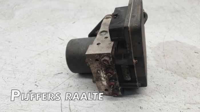 Begagnade ABS-pump Volkswagen Crafter 2.5 TDI 30/35/50 Pris € 48,40 Inklusive moms erbjuds av Pijffers B.V. Raalte