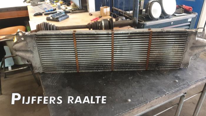 Usados Intercooler Volkswagen Transporter T5 1.9 TDi Precio € 50,00 Norma de margen ofrecido por Pijffers B.V. Raalte