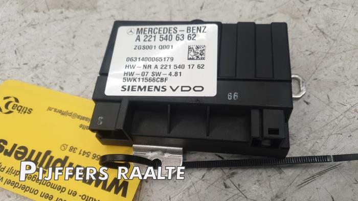 Usagé Module pompe carburant Mercedes CLS (C219) 350 CGI 3.5 V6 24V Prix € 114,95 Prix TTC proposé par Pijffers B.V. Raalte