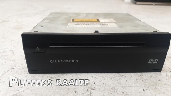 Używane Odtwarzacz DVD Mercedes CLS (C219) 350 CGI 3.5 V6 24V Cena € 151,25 Z VAT oferowane przez Pijffers B.V. Raalte