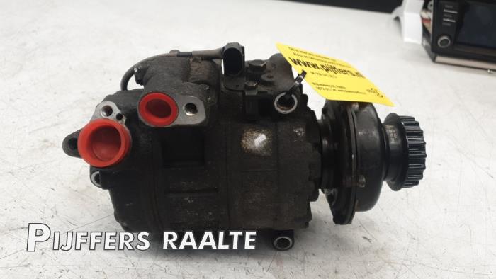 Usagé Compresseur de clim Volkswagen Transporter T5 2.5 TDi Prix € 90,75 Prix TTC proposé par Pijffers B.V. Raalte