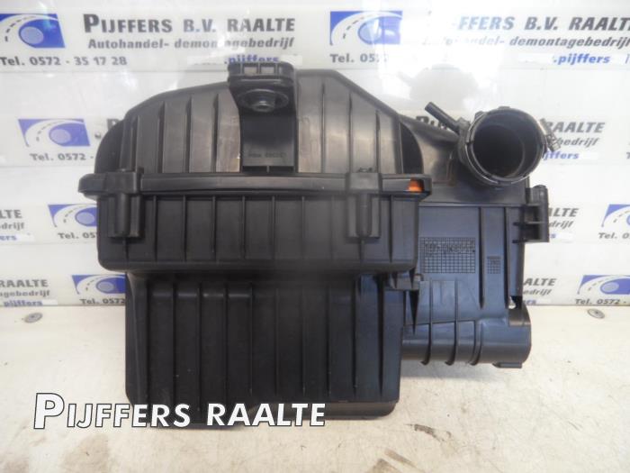 Begagnade Luftfilterhus Peugeot 208 I (CA/CC/CK/CL) 1.2 Vti 12V PureTech 82 Pris € 50,00 Marginaltabell erbjuds av Pijffers B.V. Raalte