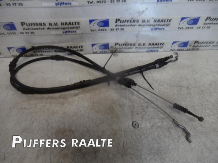 Usagé Câble frein à main Volkswagen Transporter/Caravelle T5 2.0 TDI DRF Prix € 50,00 Règlement à la marge proposé par Pijffers B.V. Raalte