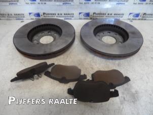 Used Brake disc + block front Opel Vectra C 1.8 16V Price € 50,00 Margin scheme offered by Pijffers B.V. Raalte