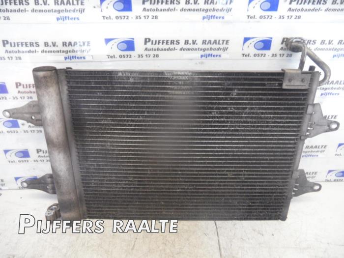 Gebruikte Kondensor, luftkonditionering Volkswagen Polo IV (9N1/2/3) 1.2 Prijs € 50,00 Margeregeling aangeboden door Pijffers B.V. Raalte