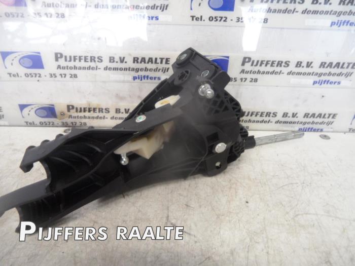 Begagnade Växelspak Ford Tourneo Custom Pris € 50,00 Marginaltabell erbjuds av Pijffers B.V. Raalte