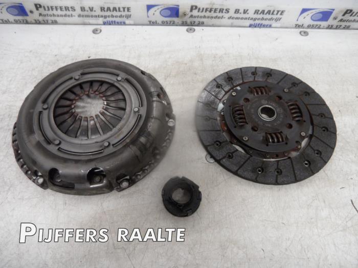 Usagé Kit embrayage (complet) Audi A3 Sportback (8PA) 1.6 FSI 16V Prix € 50,00 Règlement à la marge proposé par Pijffers B.V. Raalte