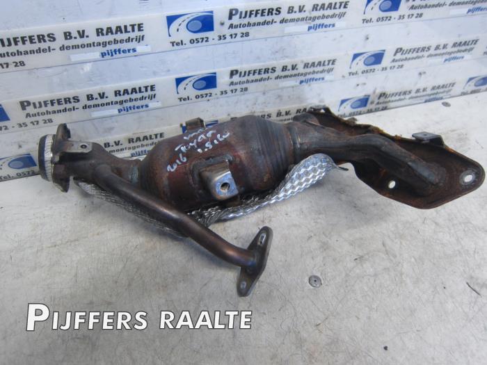 Toyota Yaris Exhaust manifolds + catalysts stock