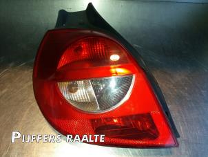 Used Taillight, left Renault Clio III (BR/CR) 1.2 16V 65 Price € 35,00 Margin scheme offered by Pijffers B.V. Raalte