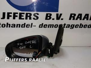 Usagé Rétroviseur extérieur gauche Volkswagen Golf VI (5K1) 1.4 16V Prix € 40,00 Règlement à la marge proposé par Pijffers B.V. Raalte