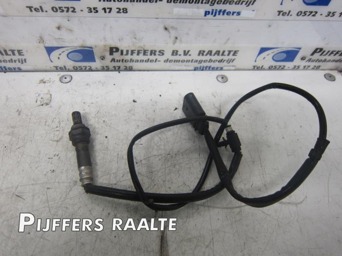 Usagé Sonde lambda Volkswagen Passat (3B3) 2.0 Prix € 15,00 Règlement à la marge proposé par Pijffers B.V. Raalte