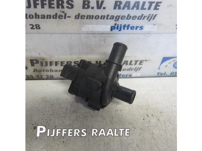 Begagnade Extra vattenpump Renault Clio III (BR/CR) 1.5 dCi 105 FAP Pris € 50,00 Marginaltabell erbjuds av Pijffers B.V. Raalte