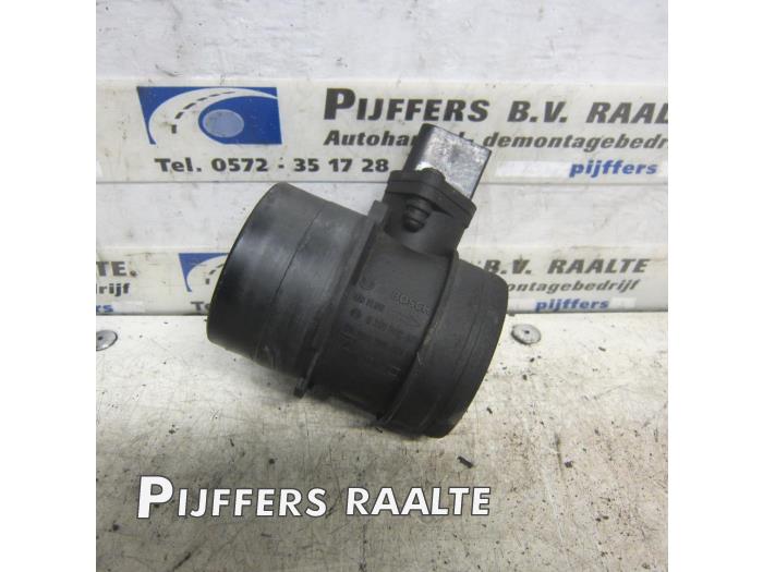 Gebrauchte Luftmassenmesser Volkswagen Transporter T5 2.5 TDi Preis € 40,00 Margenregelung angeboten von Pijffers B.V. Raalte