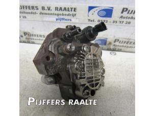 Used Mechanical fuel pump Opel Vivaro 2.5 DTI 16V Price € 75,00 Margin scheme offered by Pijffers B.V. Raalte