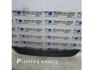 Used Bumper grille Ford Fiesta 6 (JA8) 1.0 SCI 12V 80 Price € 25,00 Margin scheme offered by Pijffers B.V. Raalte