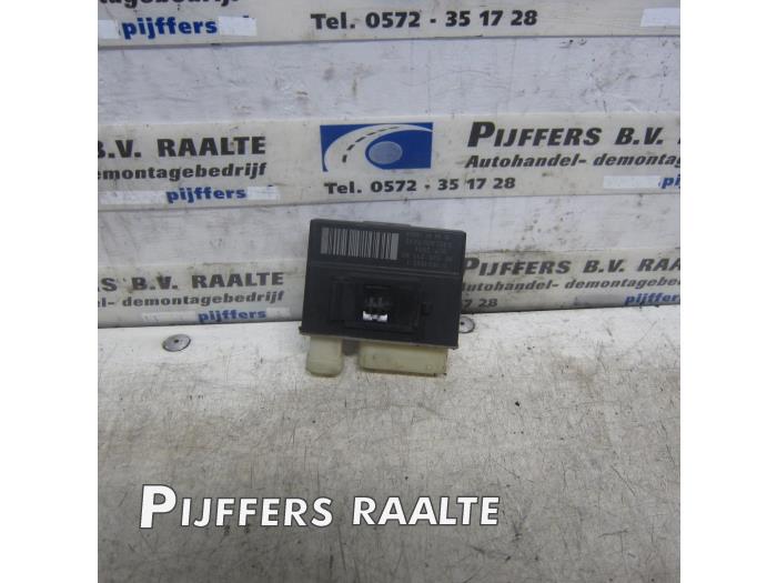 Używane Modul (rózne) Citroen DS3 (SA) 1.6 Blue Hdi 75 Cena € 25,00 Procedura marży oferowane przez Pijffers B.V. Raalte