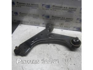 Usagé Bras de suspension avant gauche Fiat Punto III (199) 1.3 JTD Multijet 85 16V Prix € 40,00 Règlement à la marge proposé par Pijffers B.V. Raalte
