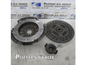 Used Clutch kit (complete) BMW Mini One/Cooper (R50) 1.6 16V One Price € 50,00 Margin scheme offered by Pijffers B.V. Raalte