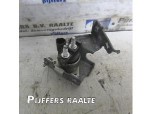 Usagé Condensateur marche-arrêt Renault Kadjar (RFEH) 1.2 Energy TCE 130 Prix € 50,00 Règlement à la marge proposé par Pijffers B.V. Raalte