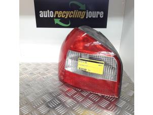 Usagé Feu arrière gauche Audi A3 (8L1) 1.8 20V Prix € 25,00 Règlement à la marge proposé par Autorecycling Joure B.V.