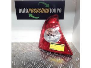Used Taillight, left Renault Clio II (BB/CB) 1.6 16V Price € 20,00 Margin scheme offered by Autorecycling Joure B.V.