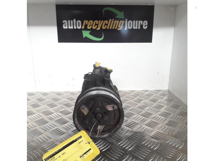 Usagé Compresseur de clim Fiat Stilo (192A/B) 2.4 20V Abarth 3-Drs. Prix € 24,99 Règlement à la marge proposé par Autorecycling Joure B.V.