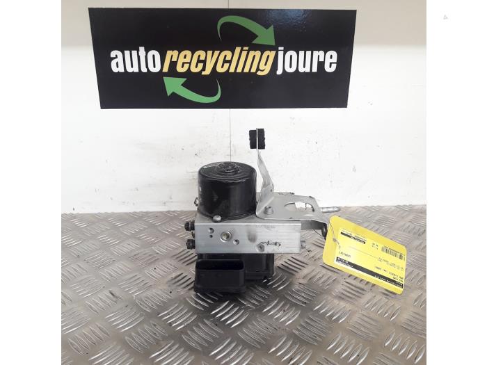 Usagé Bloc ABS BMW 3 serie (E46/4) 320d 16V Prix € 29,99 Règlement à la marge proposé par Autorecycling Joure B.V.