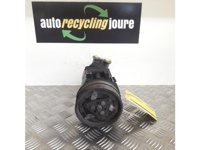 Usagé Compresseur de clim Fiat Stilo (192A/B) 2.4 20V Abarth 3-Drs. Prix € 24,99 Règlement à la marge proposé par Autorecycling Joure B.V.