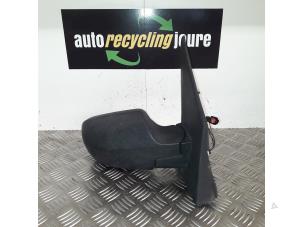 Used Wing mirror, right Ford Fusion 1.4 16V Price € 25,00 Margin scheme offered by Autorecycling Joure B.V.