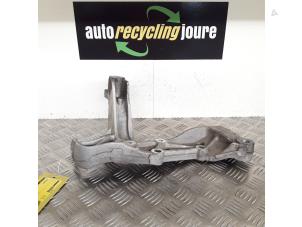 Used Front wishbone support, right Seat Altea XL (5P5) 1.4 TSI 16V Price € 25,00 Margin scheme offered by Autorecycling Joure B.V.