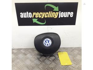Usagé Airbag gauche (volant) Volkswagen Golf V (1K1) 1.9 TDI Prix € 40,00 Règlement à la marge proposé par Autorecycling Joure B.V.