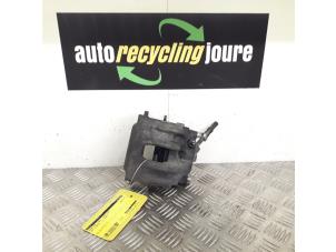 Used Front brake calliper, left BMW 3 serie Touring (E46/3) 325i 24V Price € 30,00 Margin scheme offered by Autorecycling Joure B.V.
