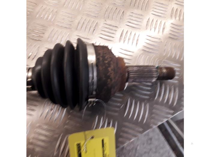 Front drive shaft, right from a Ford Focus 1 1.8 TDCi 115 2002