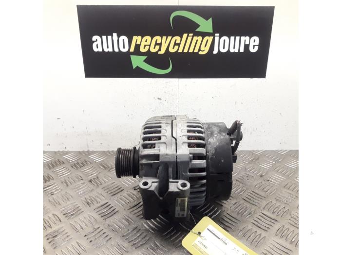 Begagnade Dynamo Mercedes C Combi (S202) 2.2 C-200 CDI 16V Pris € 35,00 Marginaltabell erbjuds av Autorecycling Joure B.V.
