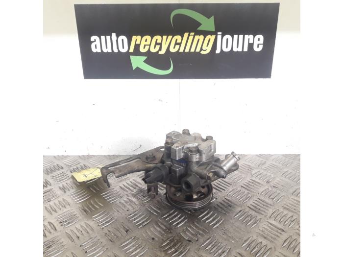 Begagnade Servostyrningspump Daihatsu Gran Move 1.6 16V Pris € 15,00 Marginaltabell erbjuds av Autorecycling Joure B.V.