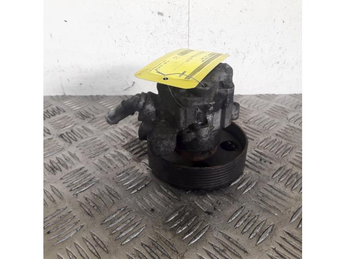 Pompe de direction d'un Volkswagen Sharan (7M8/M9/M6) 2.8 VR6 Syncro 1998