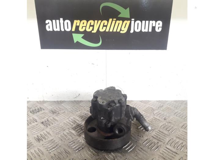 Begagnade Servostyrningspump Volkswagen Sharan (7M8/M9/M6) 2.8 VR6 Syncro Pris € 15,00 Marginaltabell erbjuds av Autorecycling Joure B.V.