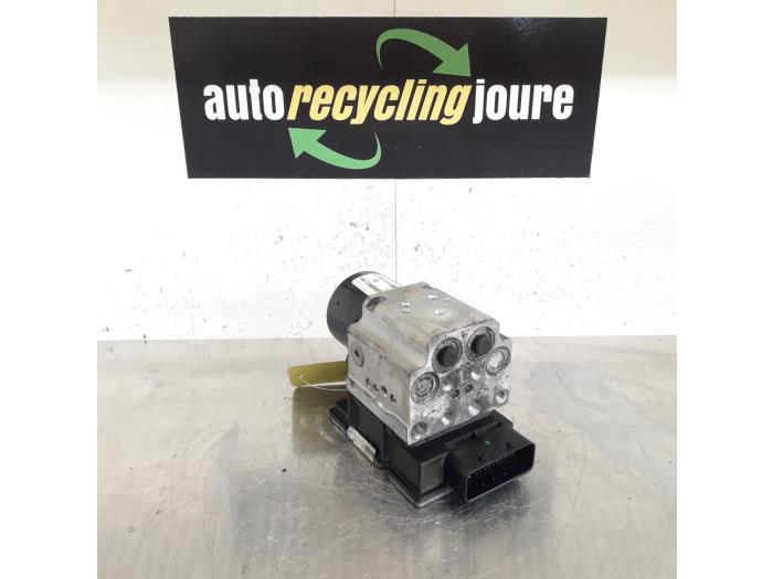 Begagnade ABS-pump Opel Vectra C 2.2 DTI 16V Pris € 29,99 Marginaltabell erbjuds av Autorecycling Joure B.V.